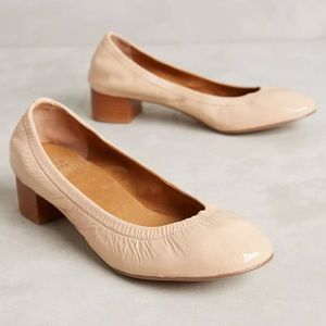 Jasper & Jeera Gilen Patent Beige Wooden Heel Sz 6